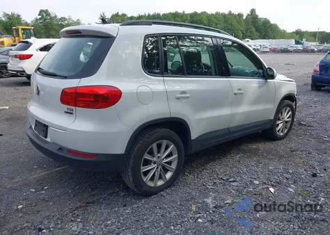 2018 Volkswagen Tiguan Limited 2.0T z USA, uszkodzony, nr VIN WVGBV7AX7JK001470